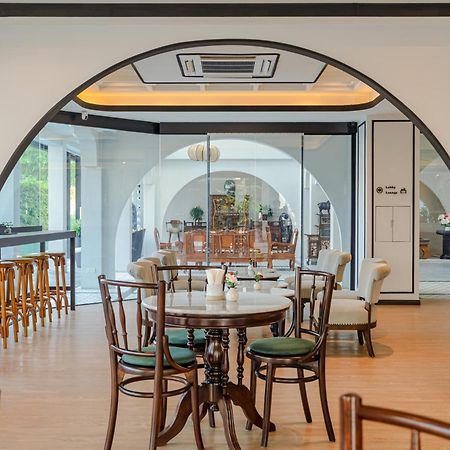 Anona Beachfront Phuket Resort-Sha Extra Plus Patong Bagian luar foto