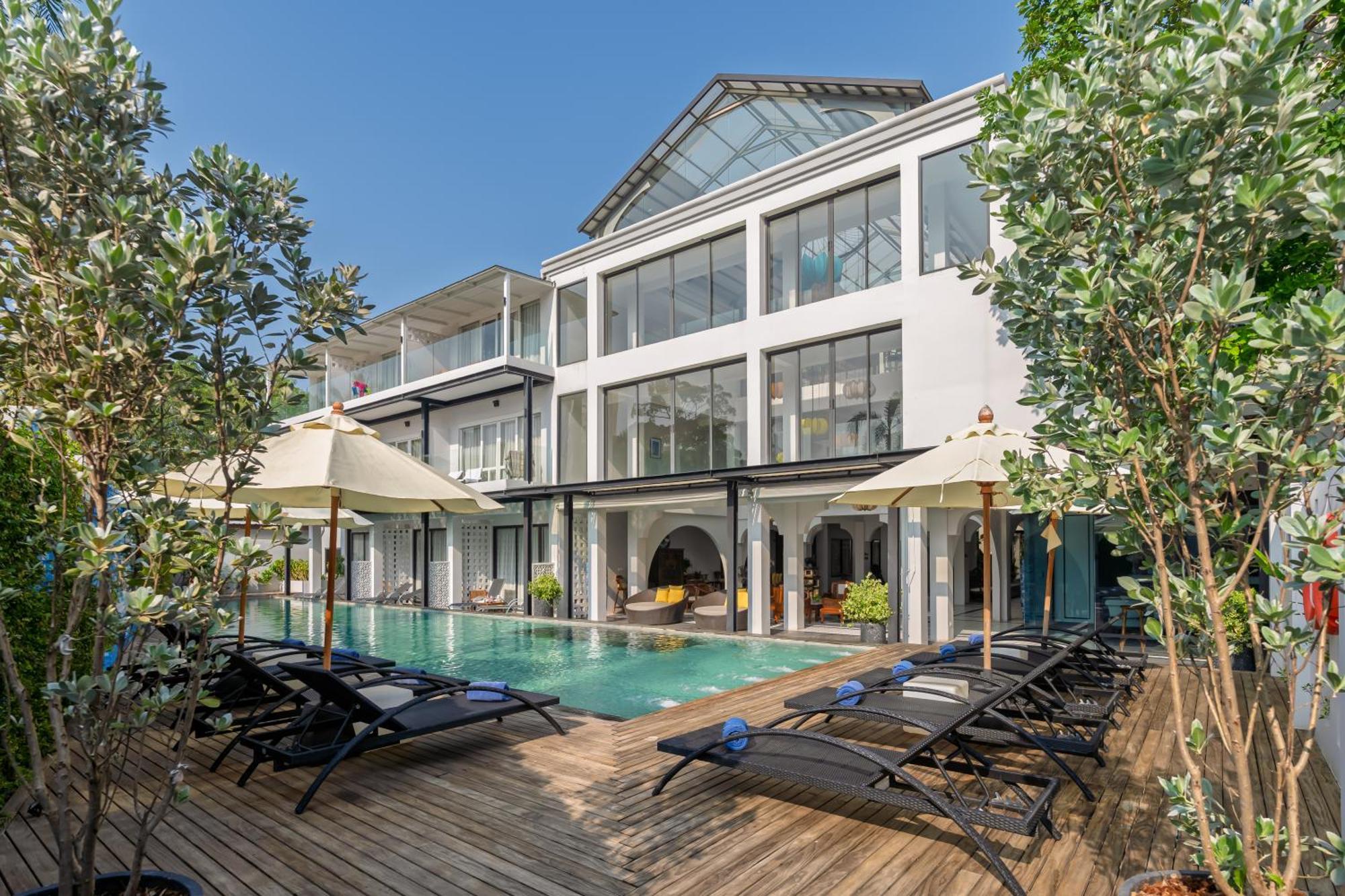 Anona Beachfront Phuket Resort-Sha Extra Plus Patong Bagian luar foto